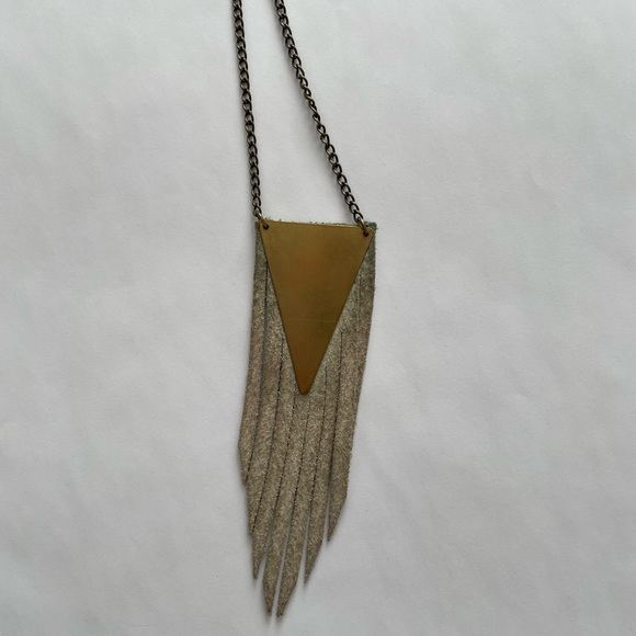 White Leather Fringe Necklace - Picture 5 of 6